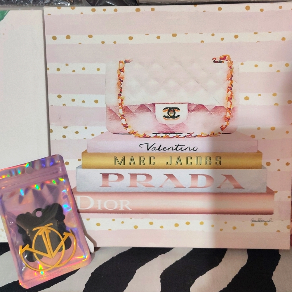 FREE SHIP!🤫🆕2PC DIOR Wall Art w Matching Valentin(o) Earrings 10wX10L